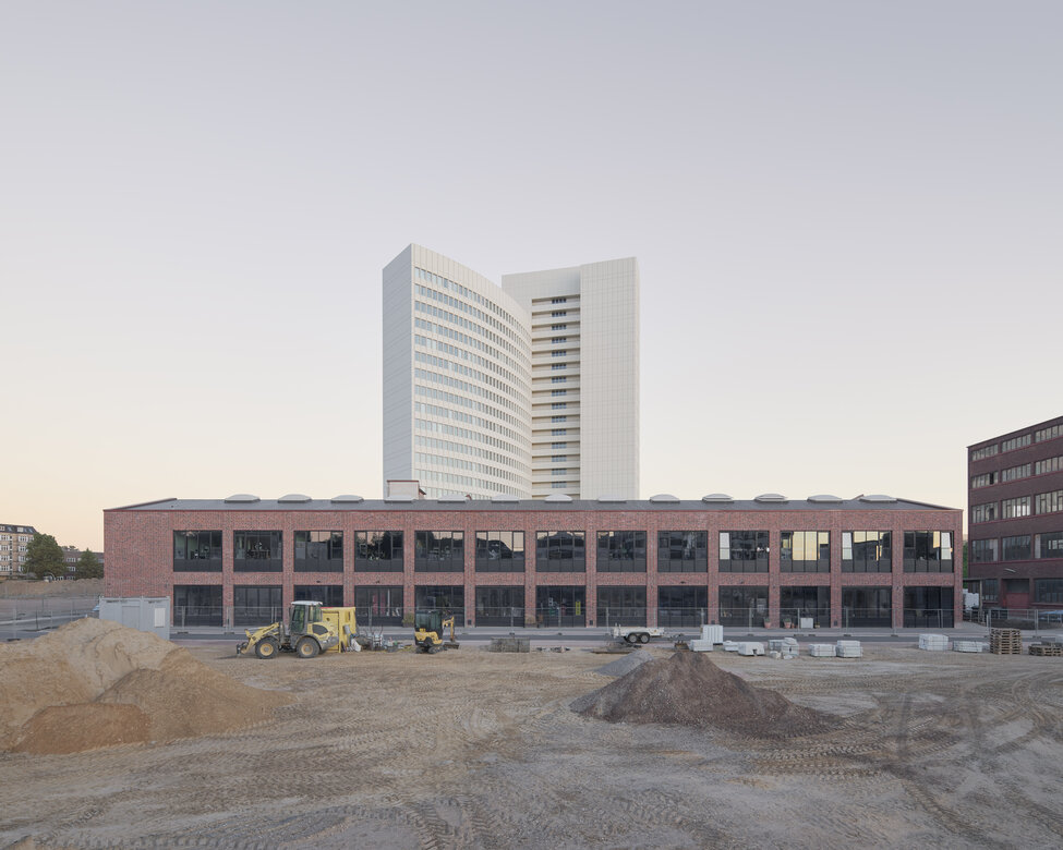 Jahrbuch - Halle 7